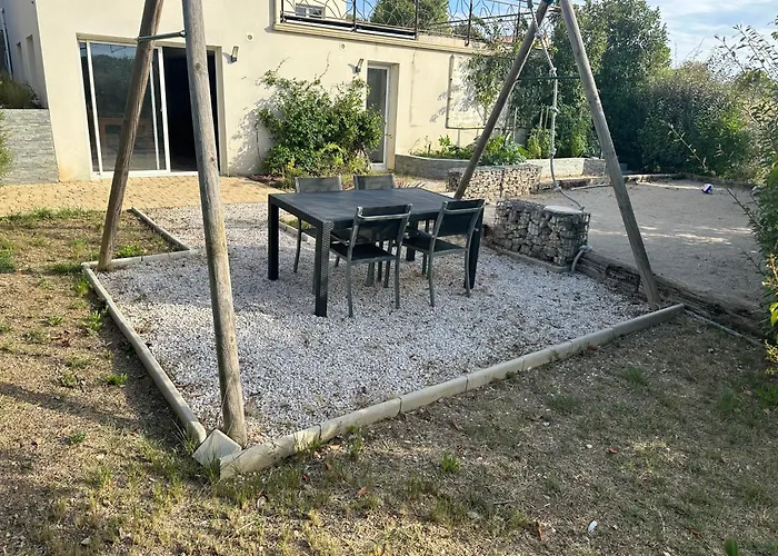 Loft De La Louve 아파트